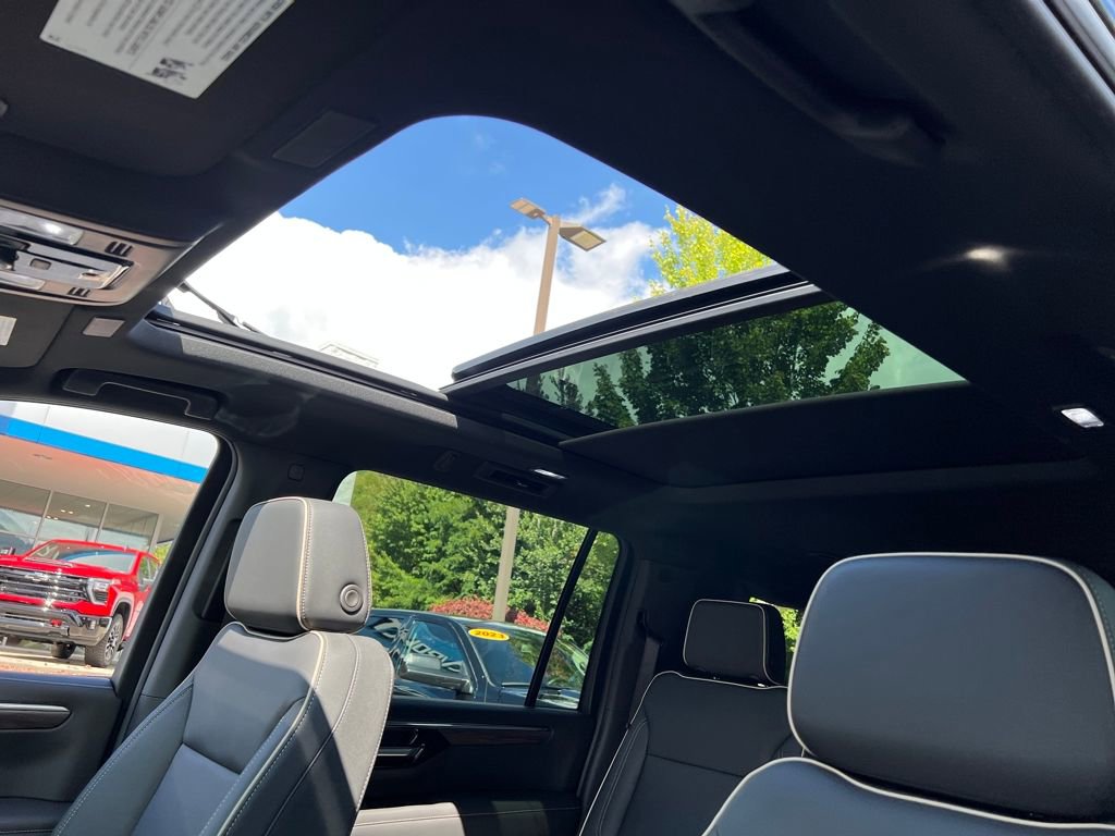 New 2026 Chevrolet Suburban Premier w/ Sun And Tow Package image 37