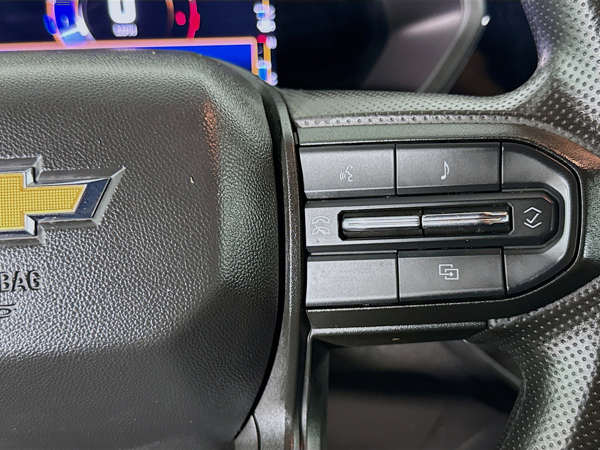 Used 2023 Chevrolet Colorado W/T w/ Safety Package image 14