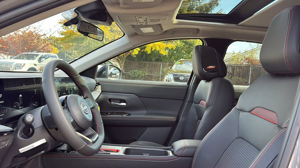New 2026 Nissan Kicks SR w/ SR Premium Package image 16