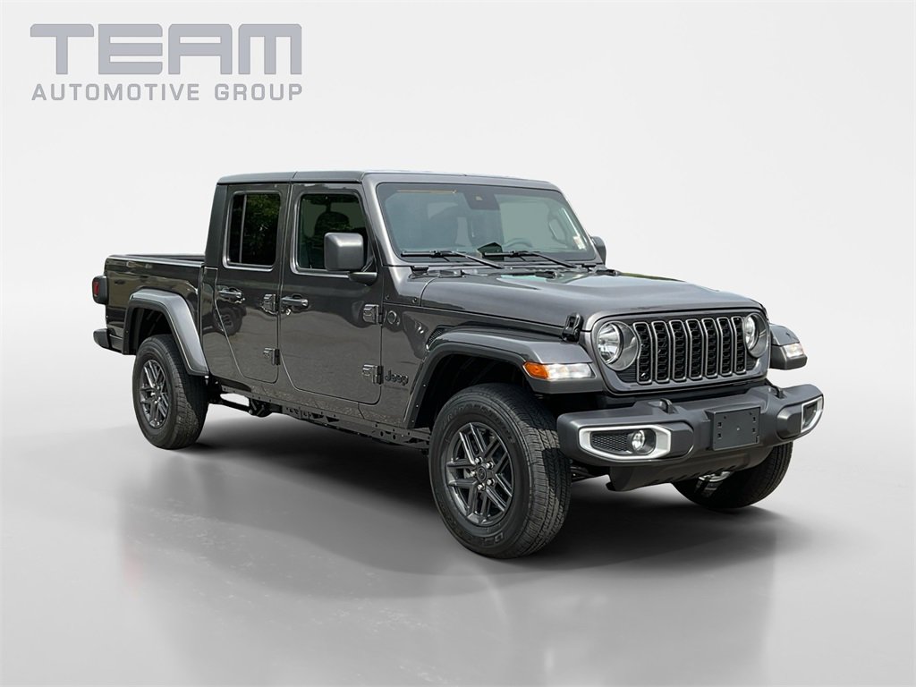 New 2025 Jeep Gladiator Sport