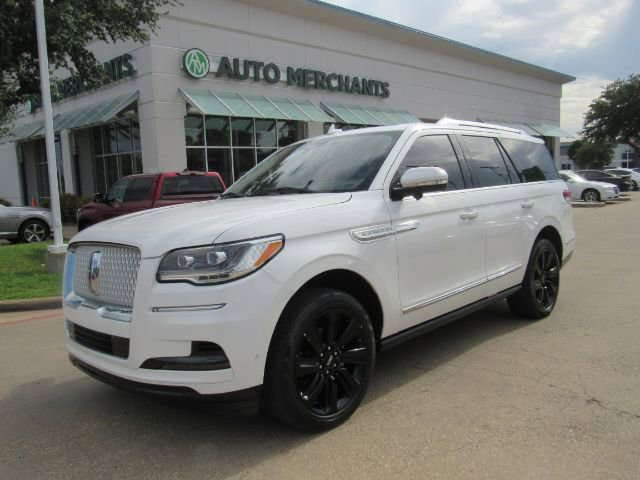 Used 2022 Lincoln Navigator Reserve image 1