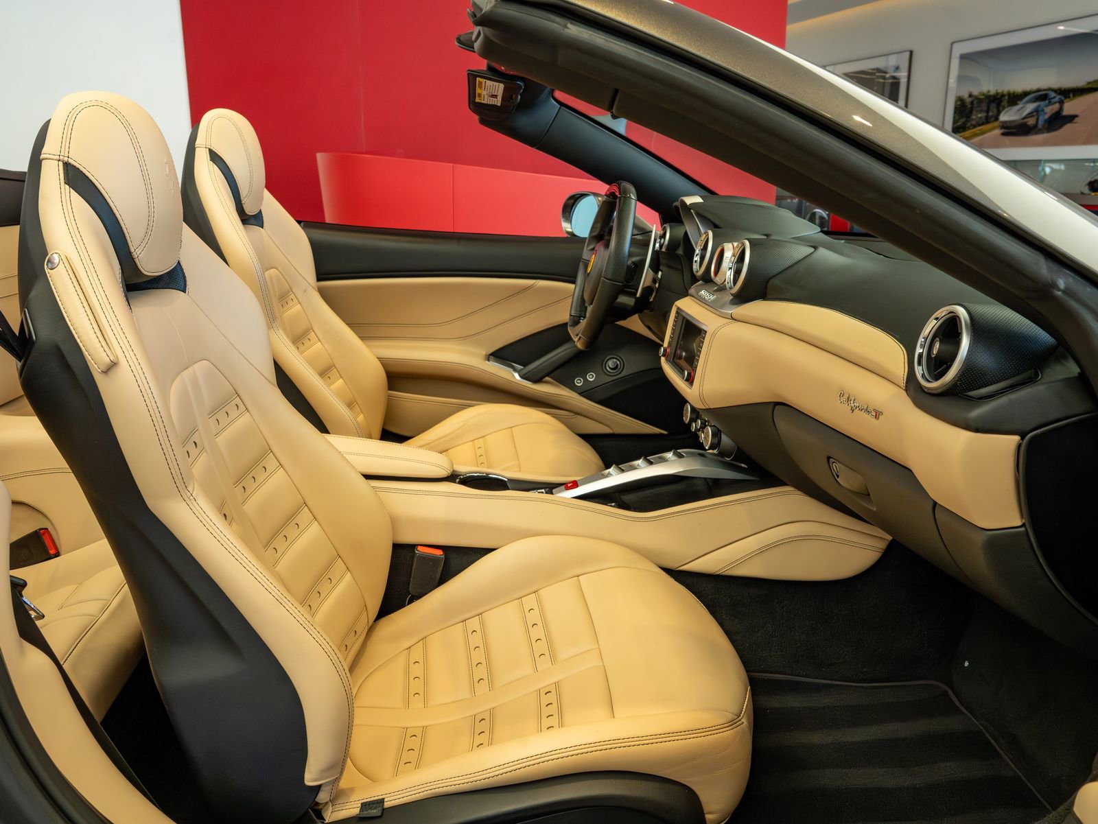 Certified 2017 Ferrari California T RWD image 20