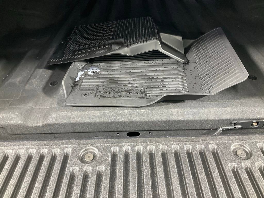 Used 2024 Nissan Frontier SV w/ Technology Package image 23