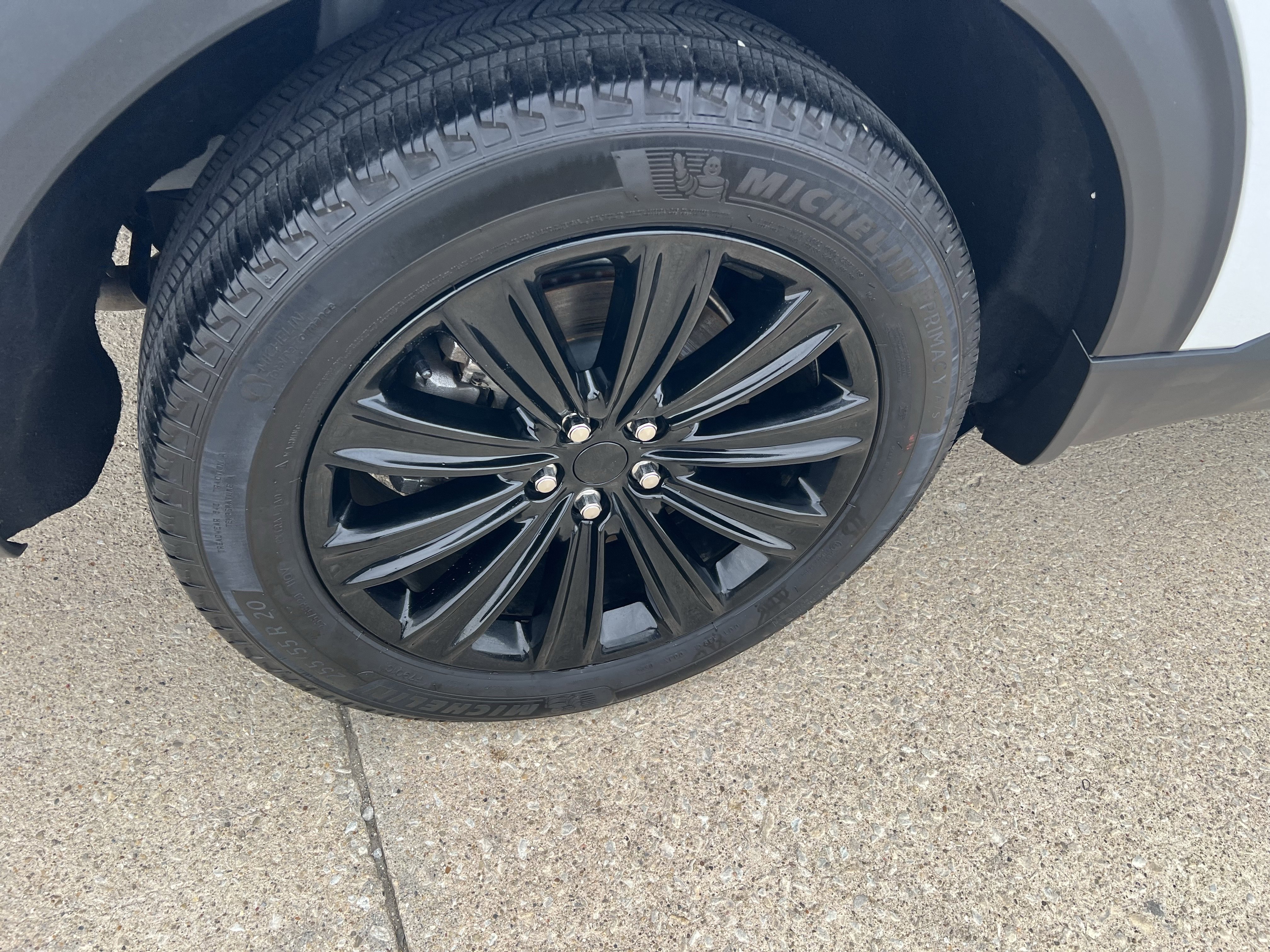 Used 2023 Ford Explorer Limited w/ Hybrid Equipment Group 310A image 3