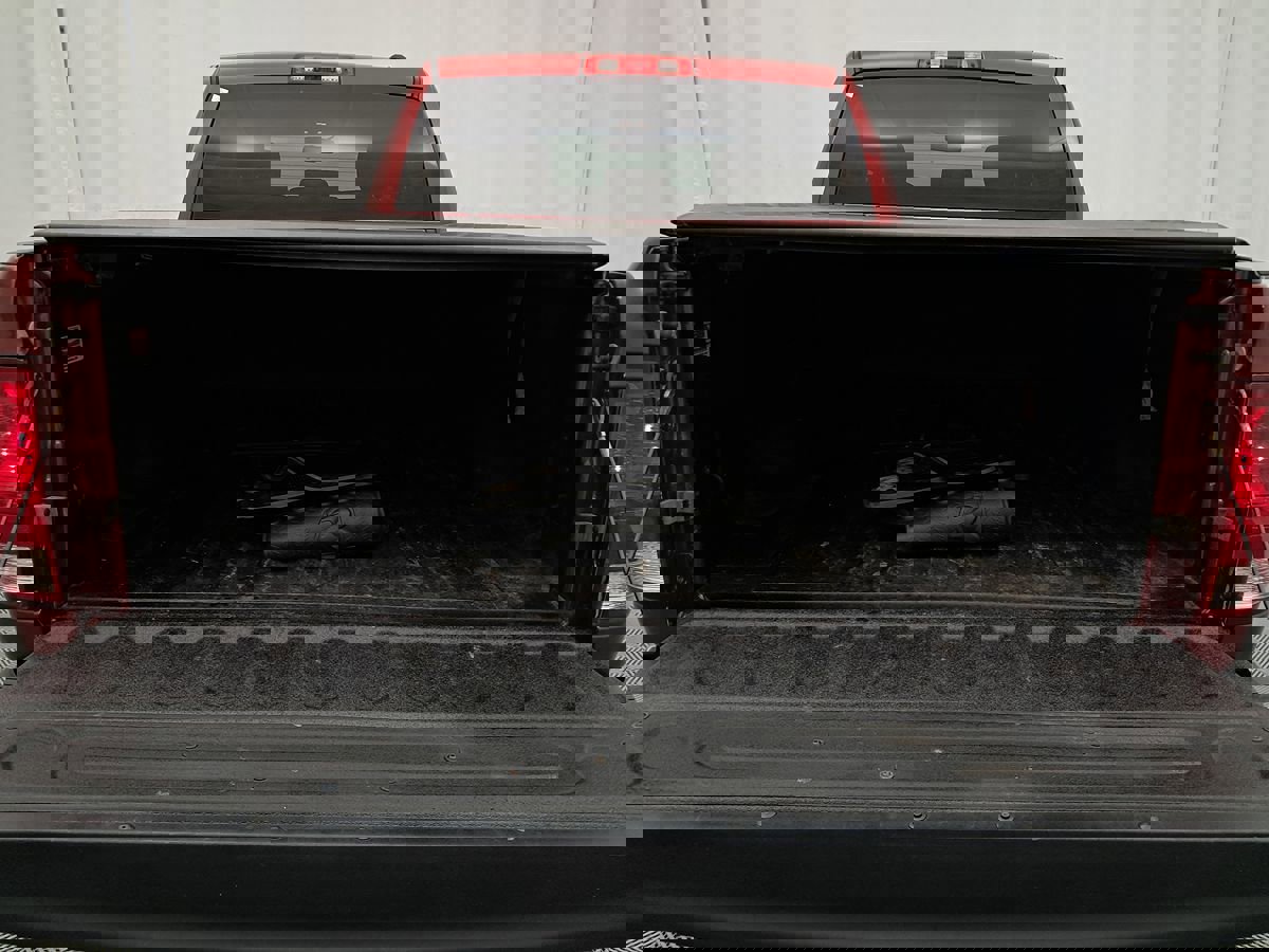 Used 2011 RAM 3500 4x4 Crew Cab image 4