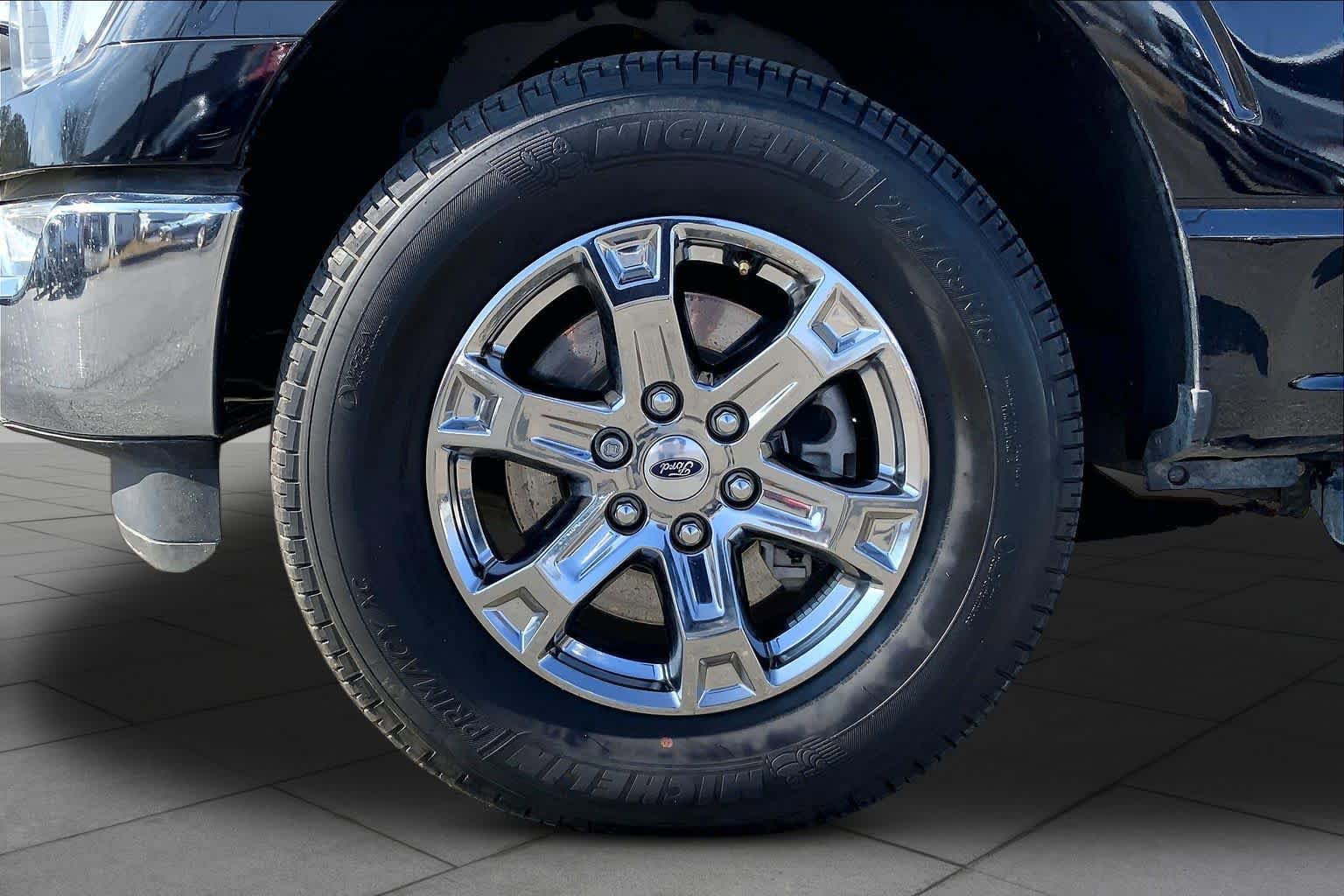 Used 2022 Ford F150 XLT w/ XTR Package AWD/4WD image 19