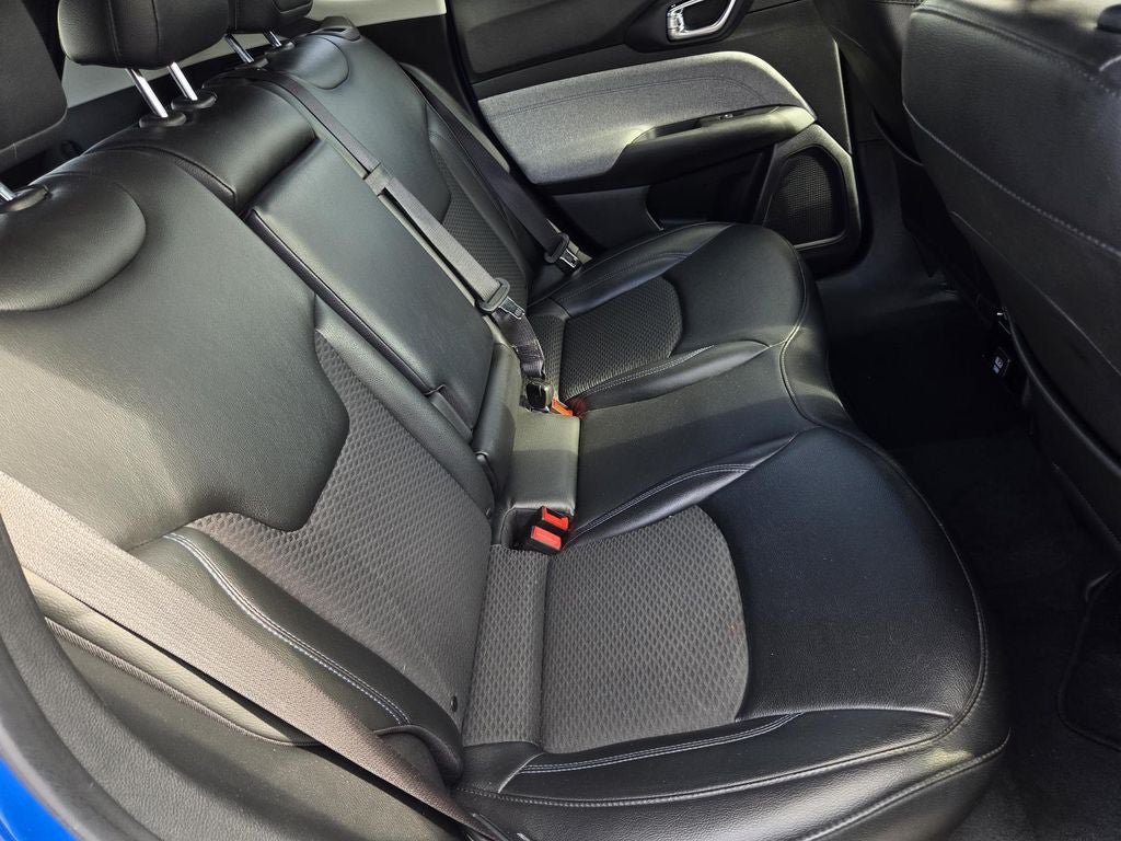 Used 2022 Jeep Compass Latitude FWD image 11