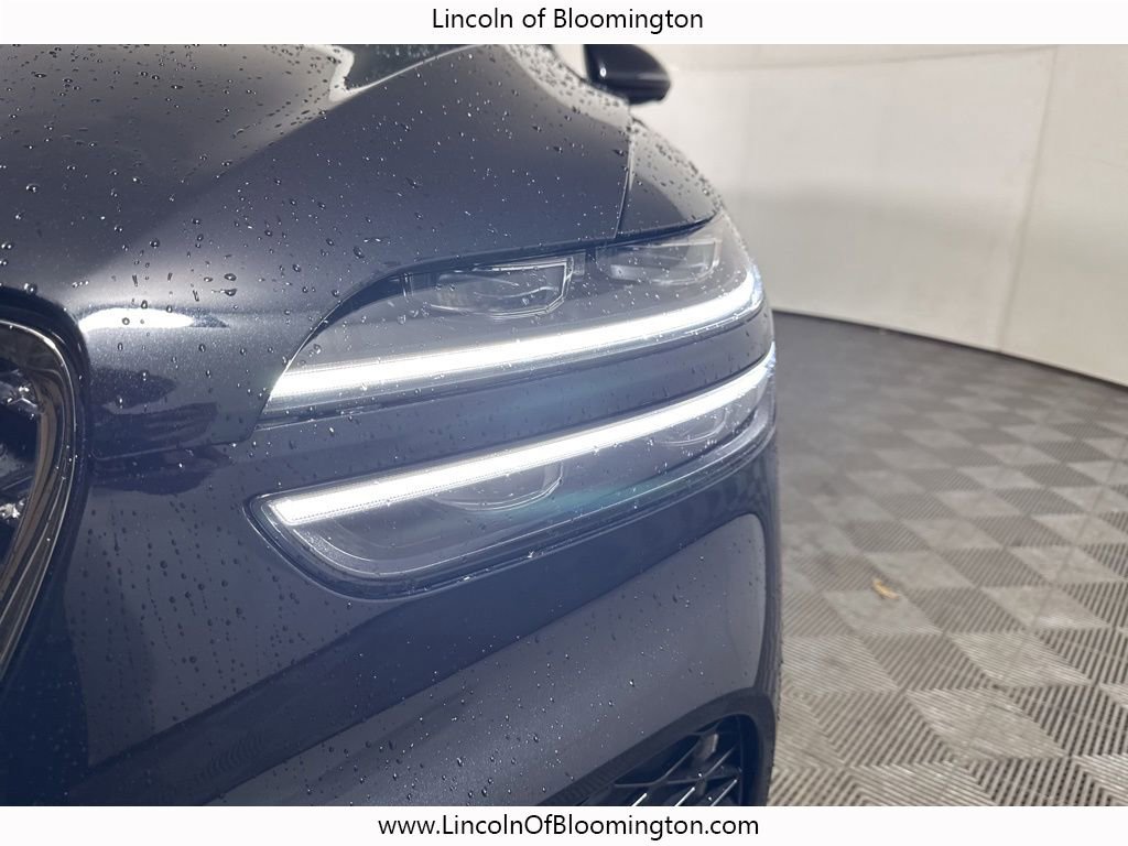 Used 2023 Genesis GV70 3.5T Sport w/ Sport Prestige Package image 14