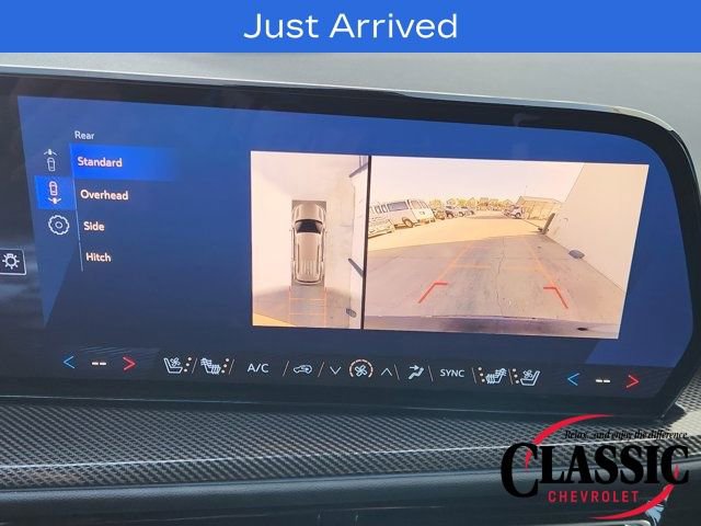 Used 2025 Chevrolet Traverse High Country image 11