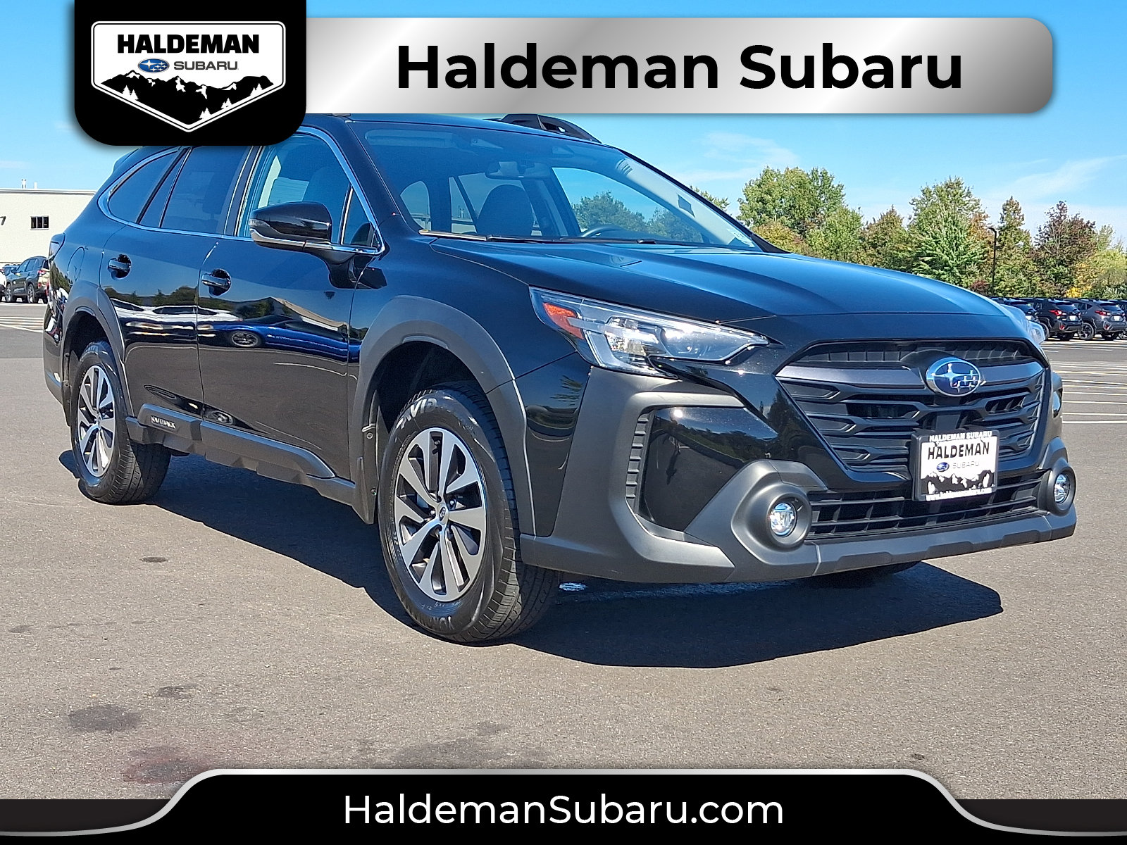 Certified 2025 Subaru Outback Premium AWD/4WD image 1