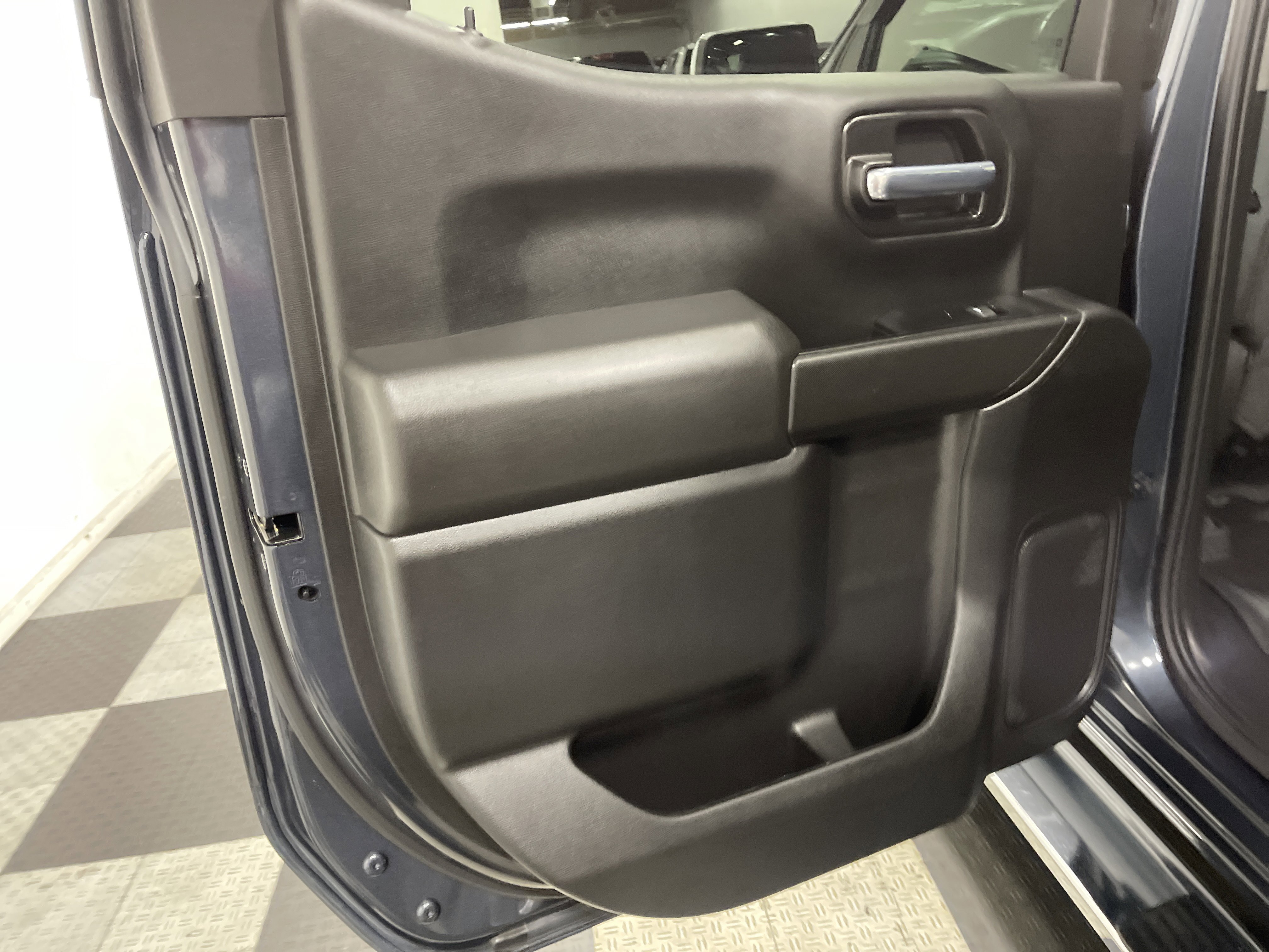 Used 2022 Chevrolet Silverado 1500 LT image 15