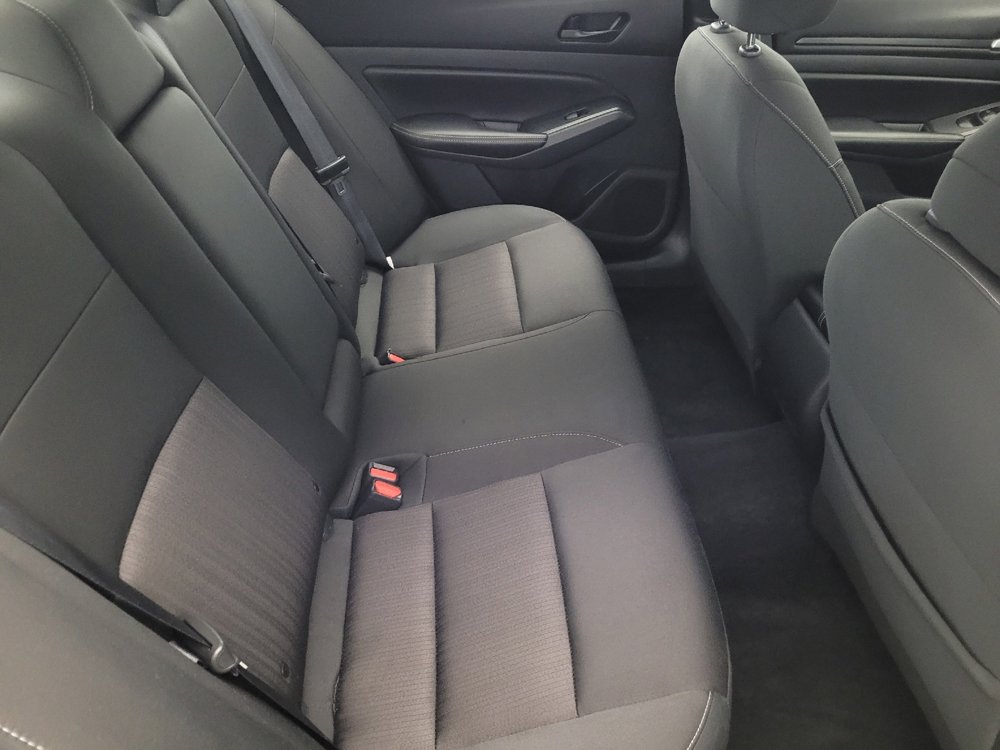 Used 2024 Nissan Altima 2.5 SV image 19