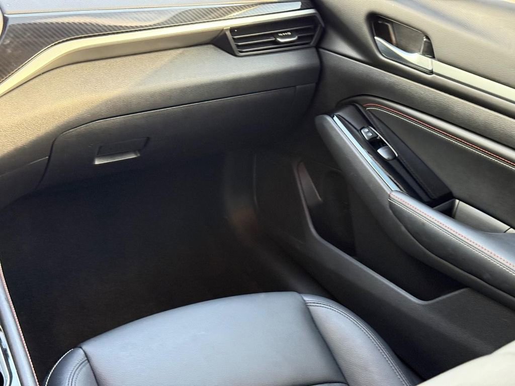 Used 2023 Nissan Altima 2.0 SR FWD image 15