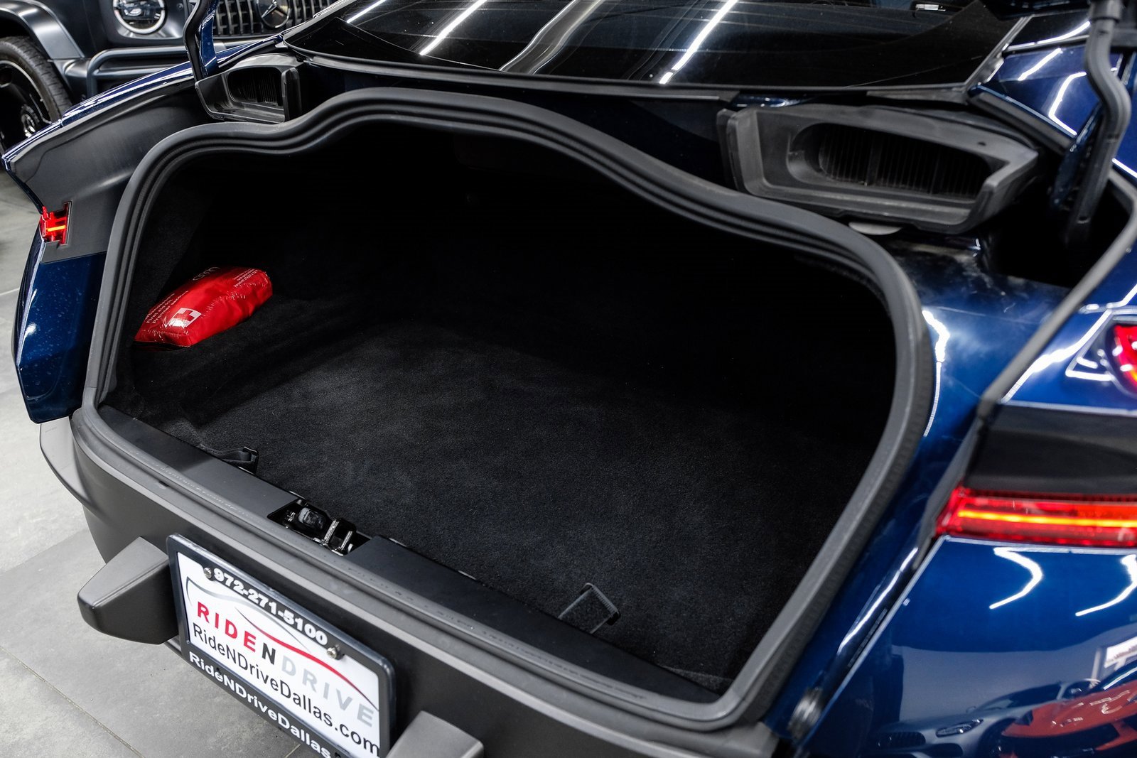 Used 2018 Aston Martin DB11 V12 image 57