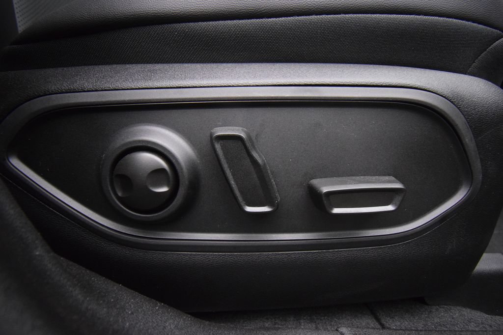 New 2026 Jeep Cherokee Limited AWD/4WD image 18