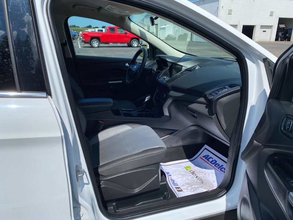 Used 2019 Ford Escape SE FWD image 12