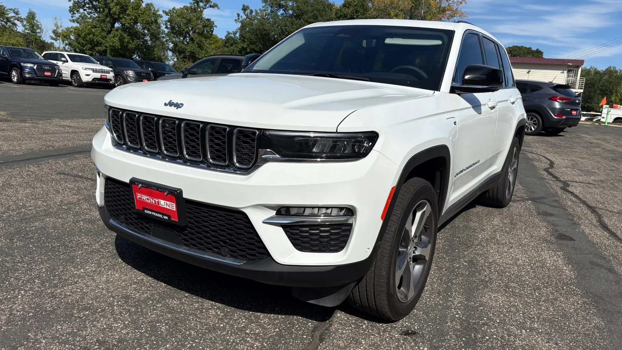 Used 2022 Jeep Grand Cherokee Limited 4xe w/ Luxury Tech Group II AWD/4WD image 15
