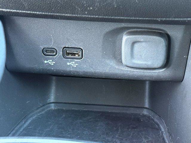 Used 2025 Buick Envista Preferred image 23