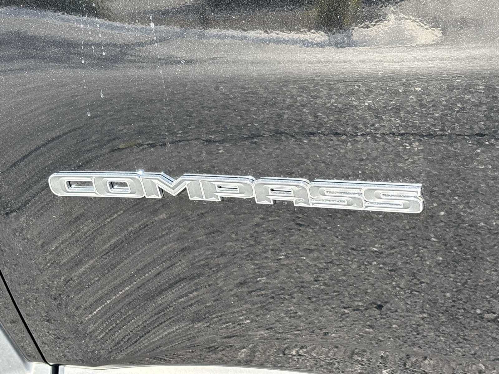 Used 2025 Jeep Compass Sport AWD/4WD image 11