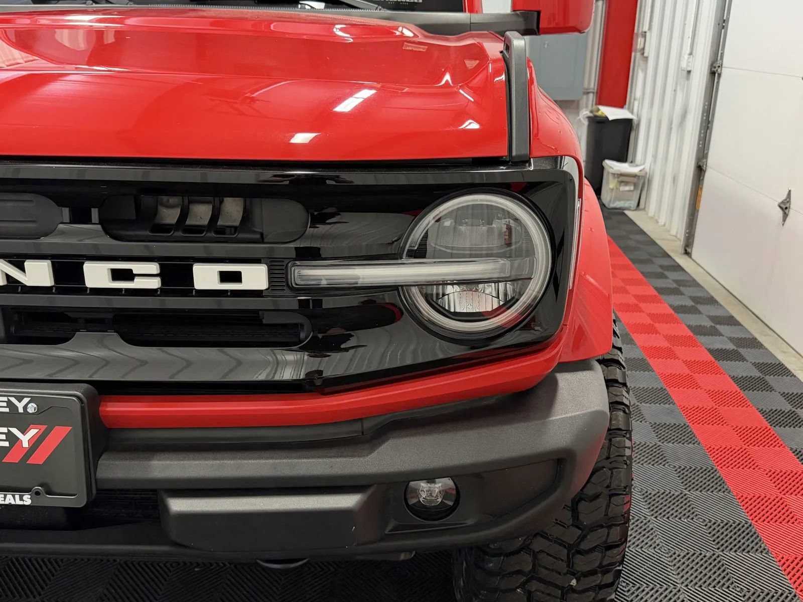 Used 2023 Ford Bronco Outer Banks AWD/4WD image 13