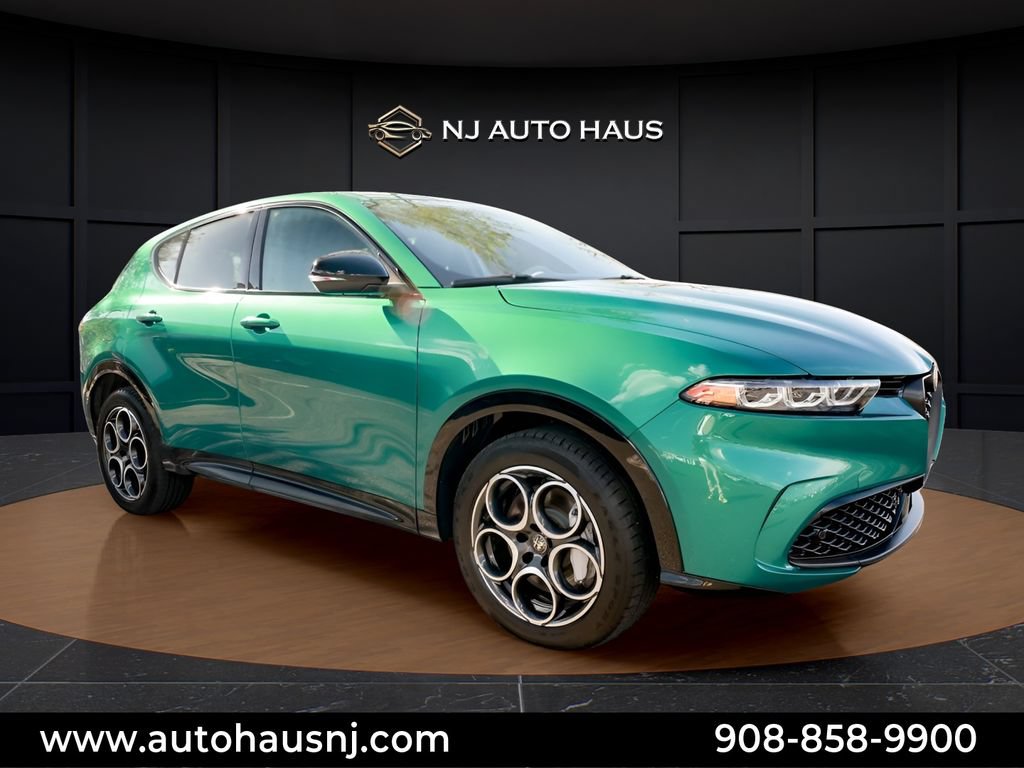 Used 2025 Alfa Romeo Tonale w/ Premium Package