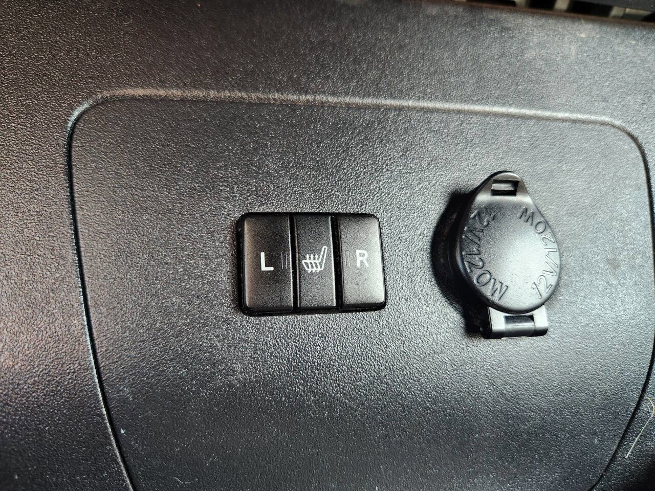 Used 2012 Toyota Prius Four w/ Deluxe Solar Roof Pkg FWD image 26