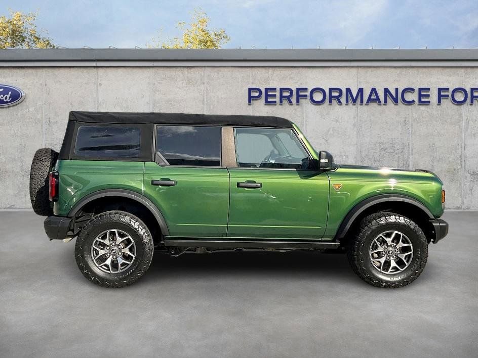 Certified 2023 Ford Bronco Badlands image 4