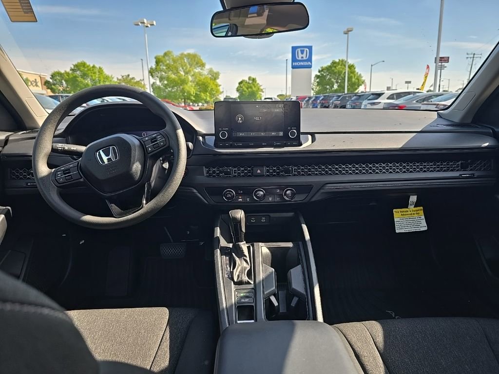 Used 2025 Honda Accord LX image 11