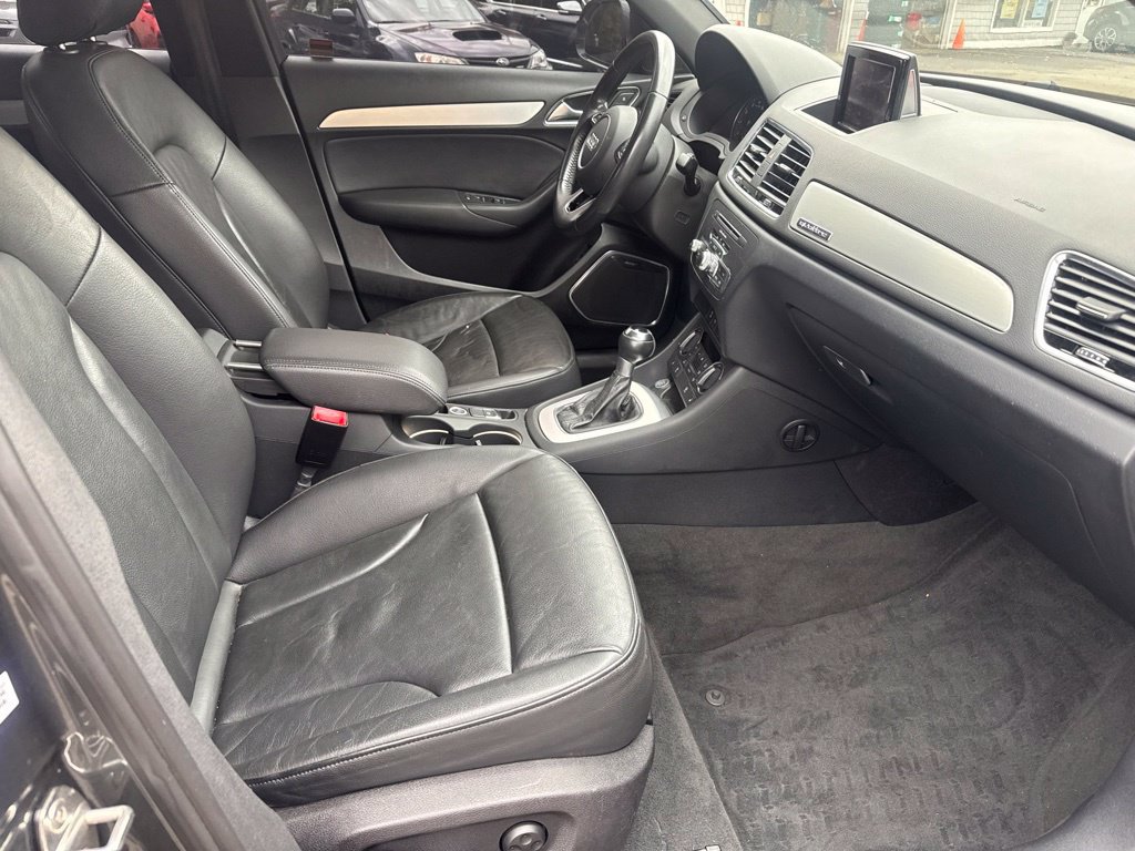 Used 2018 Audi Q3 2.0T Premium Plus w/ Premium Plus Package AWD/4WD image 39