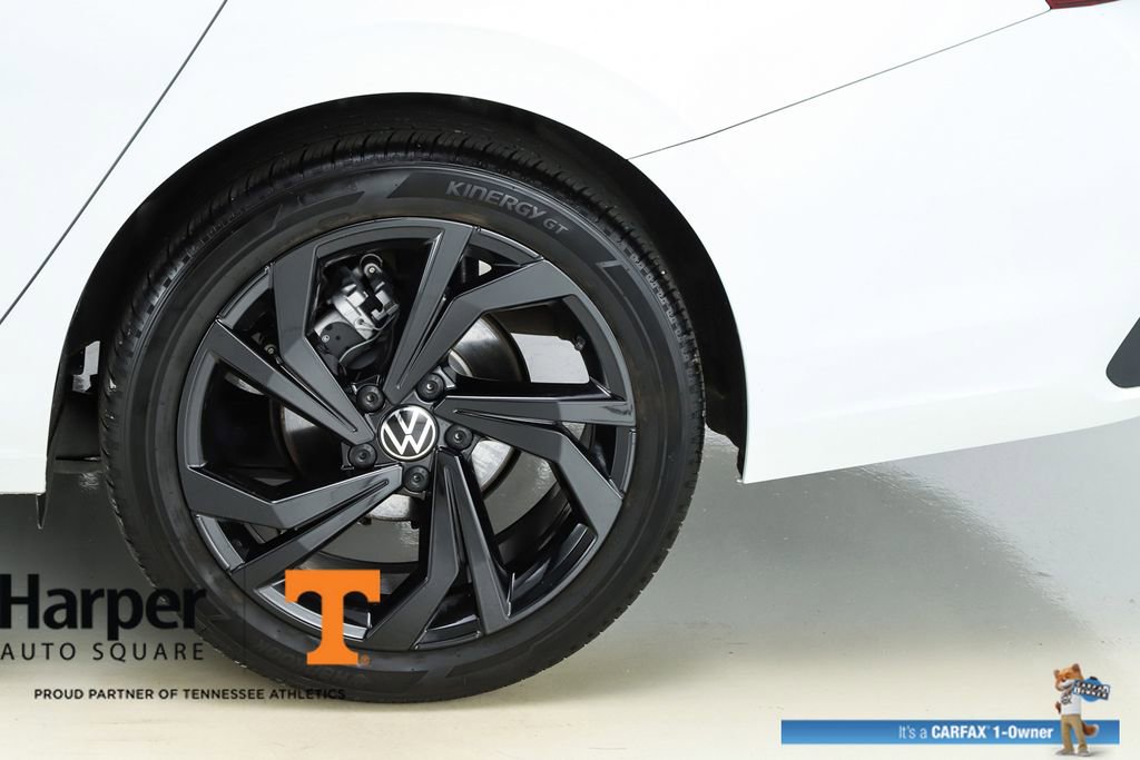 Used 2025 Volkswagen Jetta SE w/ Sunroof Package image 6