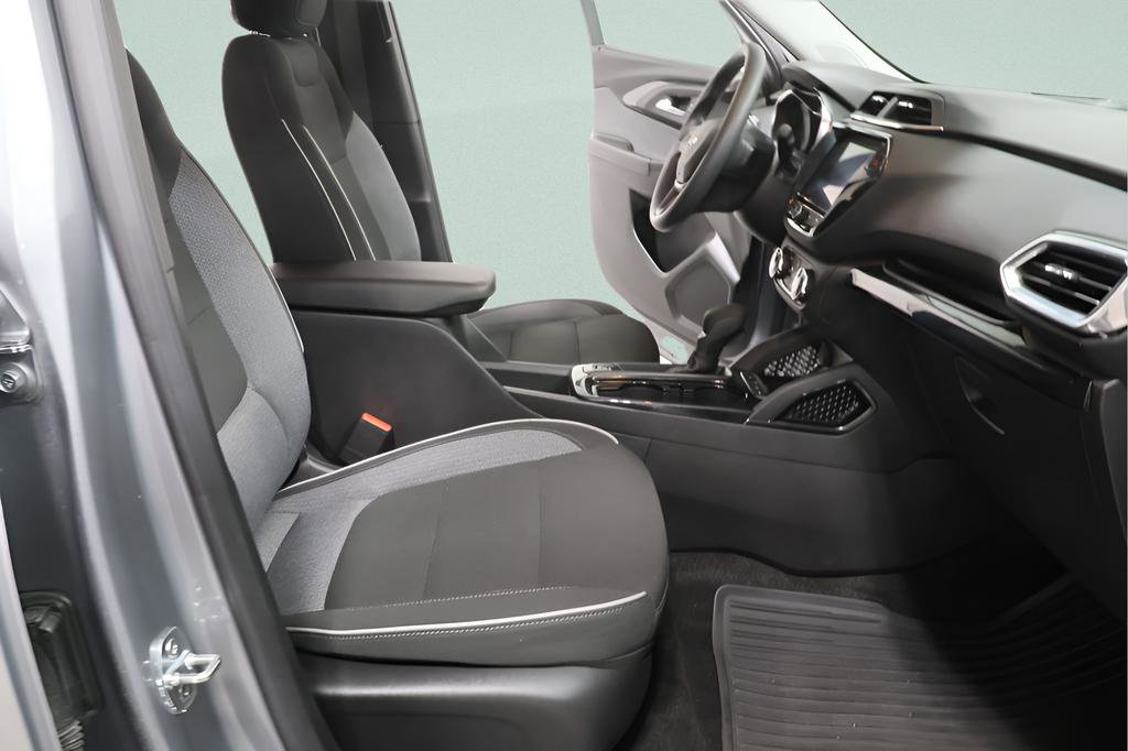 Used 2023 Chevrolet TrailBlazer LT w/ LPO, Blackout Package image 29