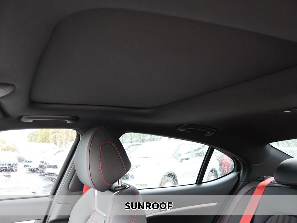 Used 2023 Genesis G70 2.0T w/ Sport Prestige Package RWD image 3