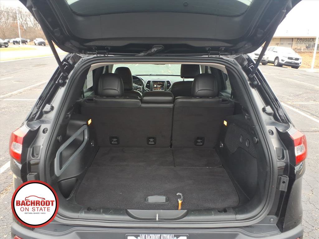 Used 2018 Jeep Cherokee Latitude Plus FWD image 31
