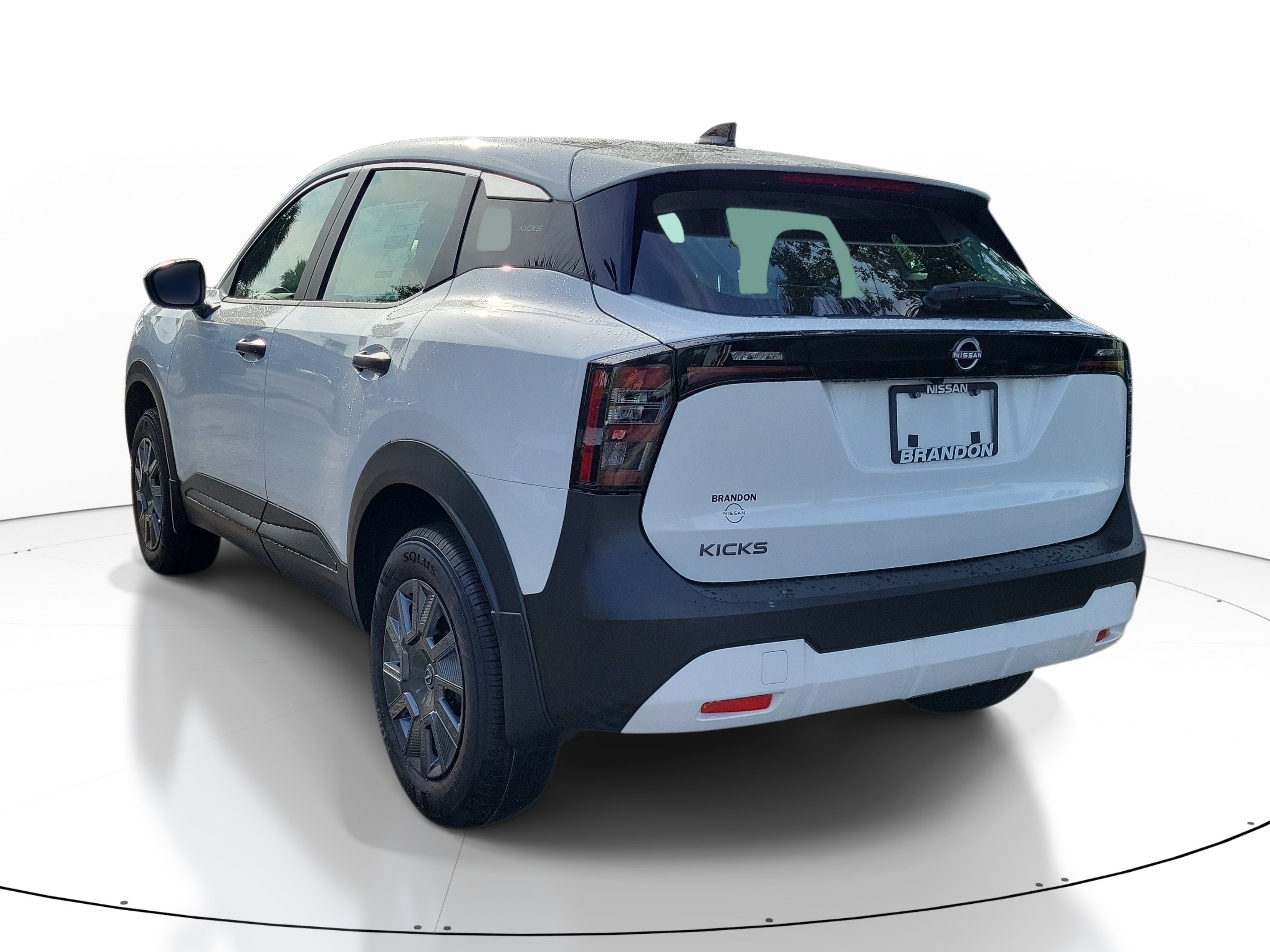 New 2027 Nissan Kicks S FWD image 5