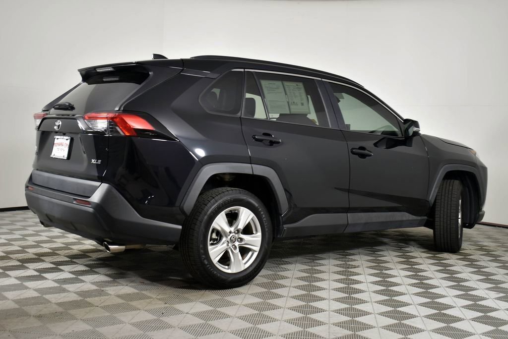 Used 2021 Toyota RAV4 XLE image 4