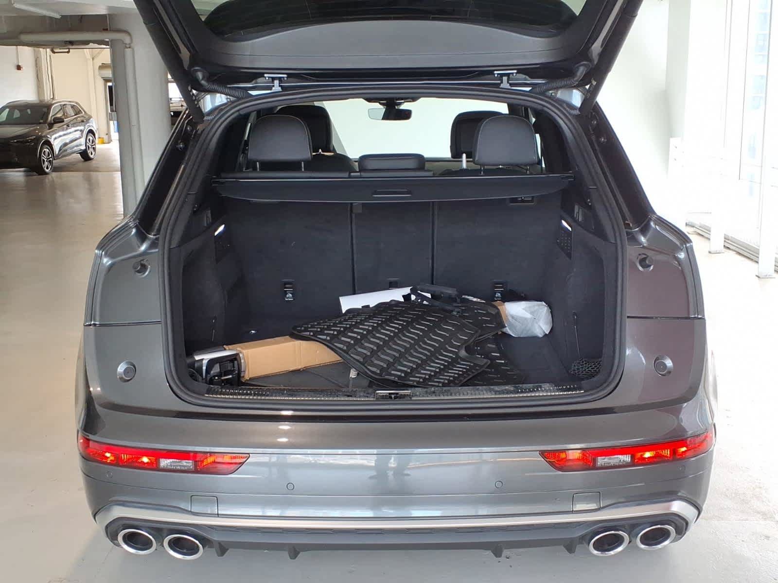 Used 2023 Audi SQ5 Premium w/ Convenience Package AWD/4WD image 10