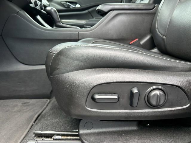 Used 2019 GMC Acadia SLT w/ Black Edition FWD image 38