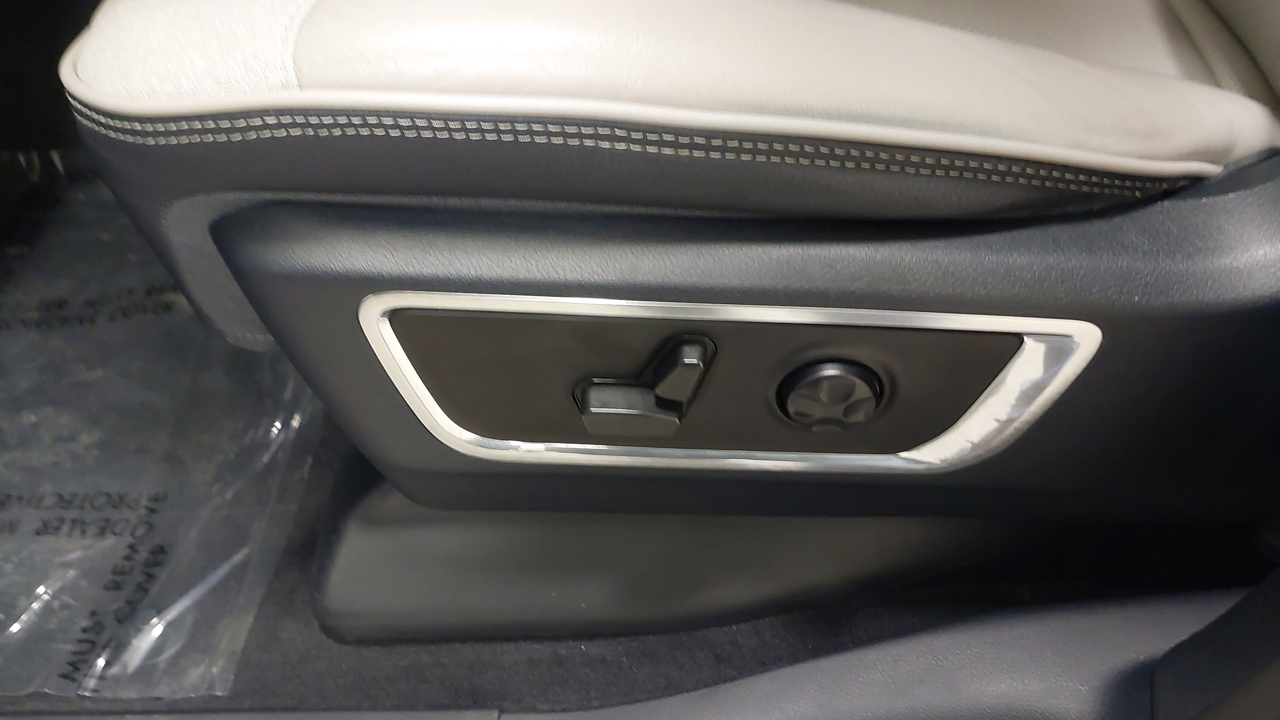 Used 2023 RAM 1500 Limited image 37