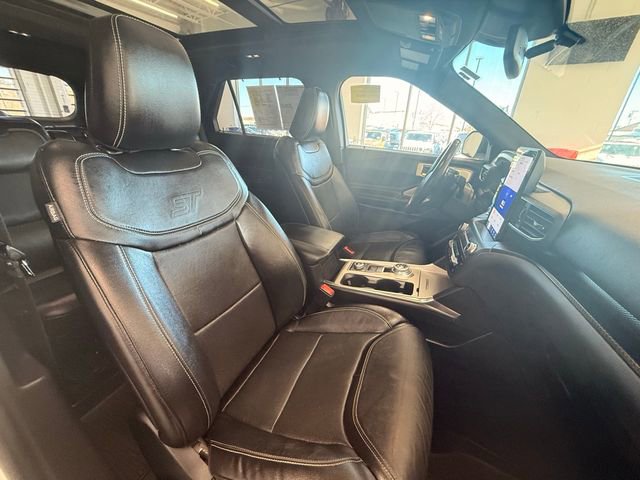 Used 2020 Ford Explorer ST w/ Premium Technology Package image 17