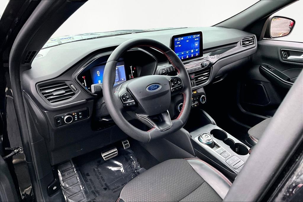 Used 2024 Ford Escape ST-Line image 12