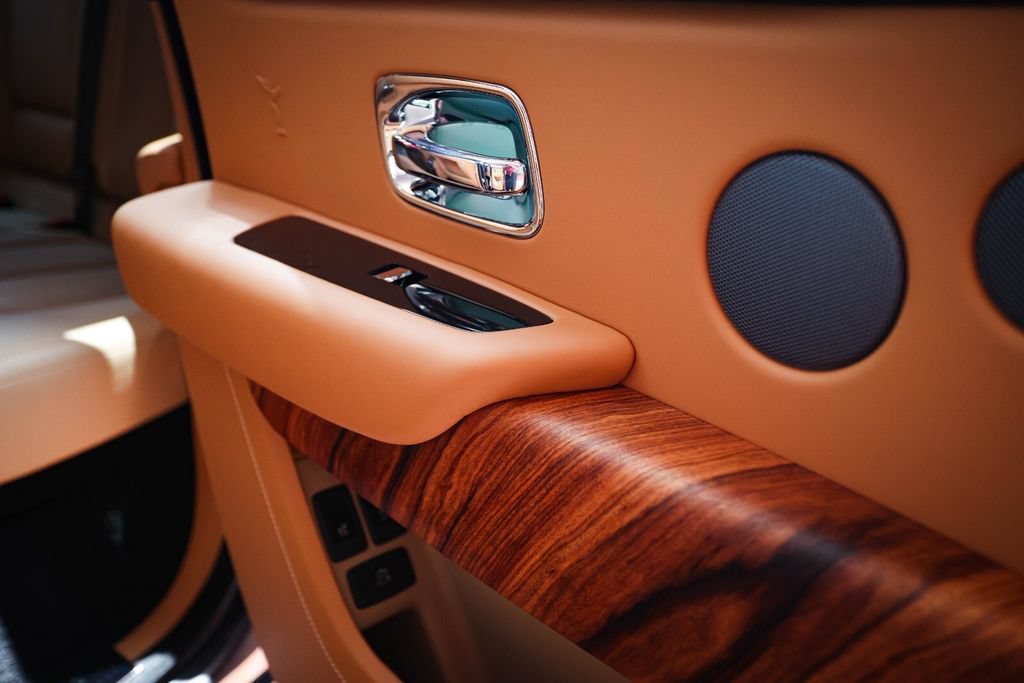 Used 2022 Rolls-Royce Cullinan AWD/4WD image 42