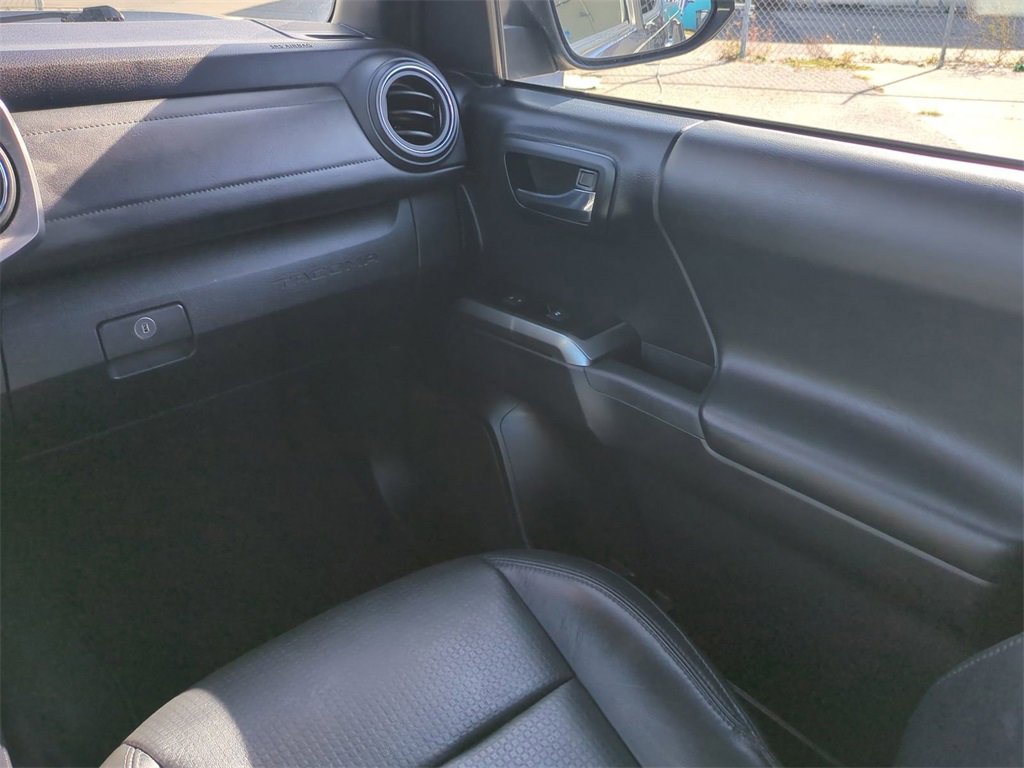 Used 2020 Toyota Tacoma Limited image 18