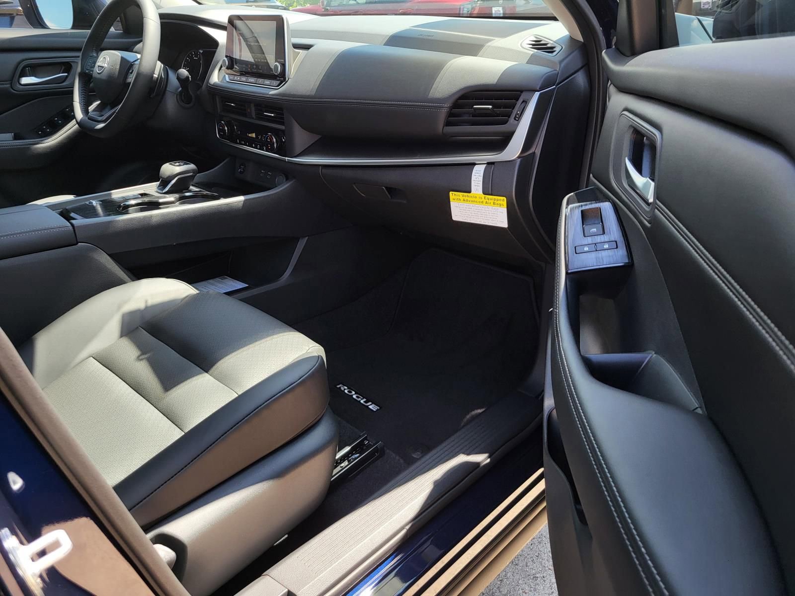 New 2026 Nissan Rogue SV image 10