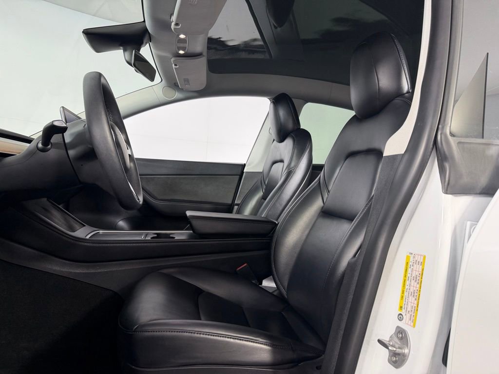 Used 2021 Tesla Model Y Long Range image 19