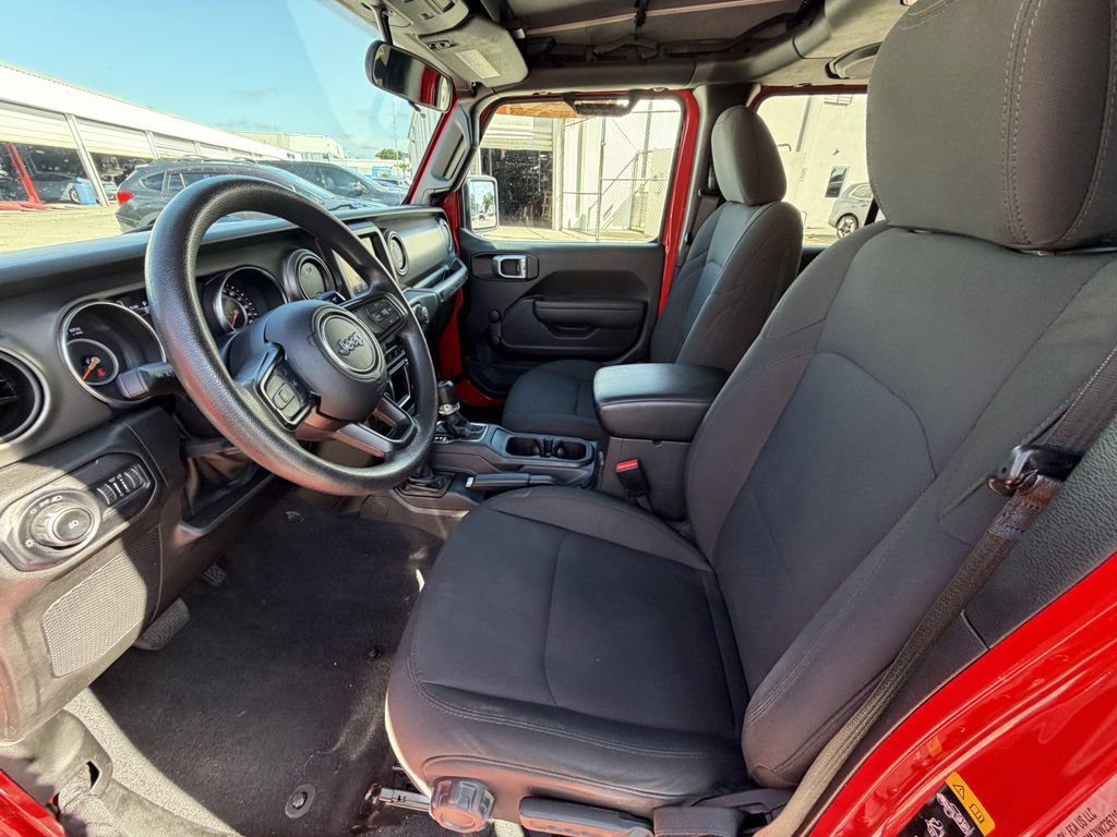 Used 2022 Jeep Wrangler Unlimited Sport AWD/4WD image 17