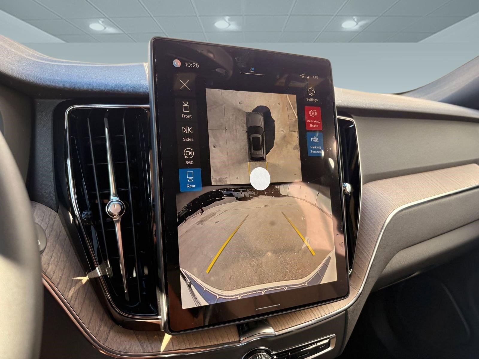 Used 2026 Volvo XC60 B5 Plus w/ Protection Package Premier image 28