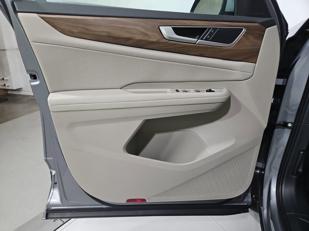 New 2026 Volkswagen Atlas SE image 10