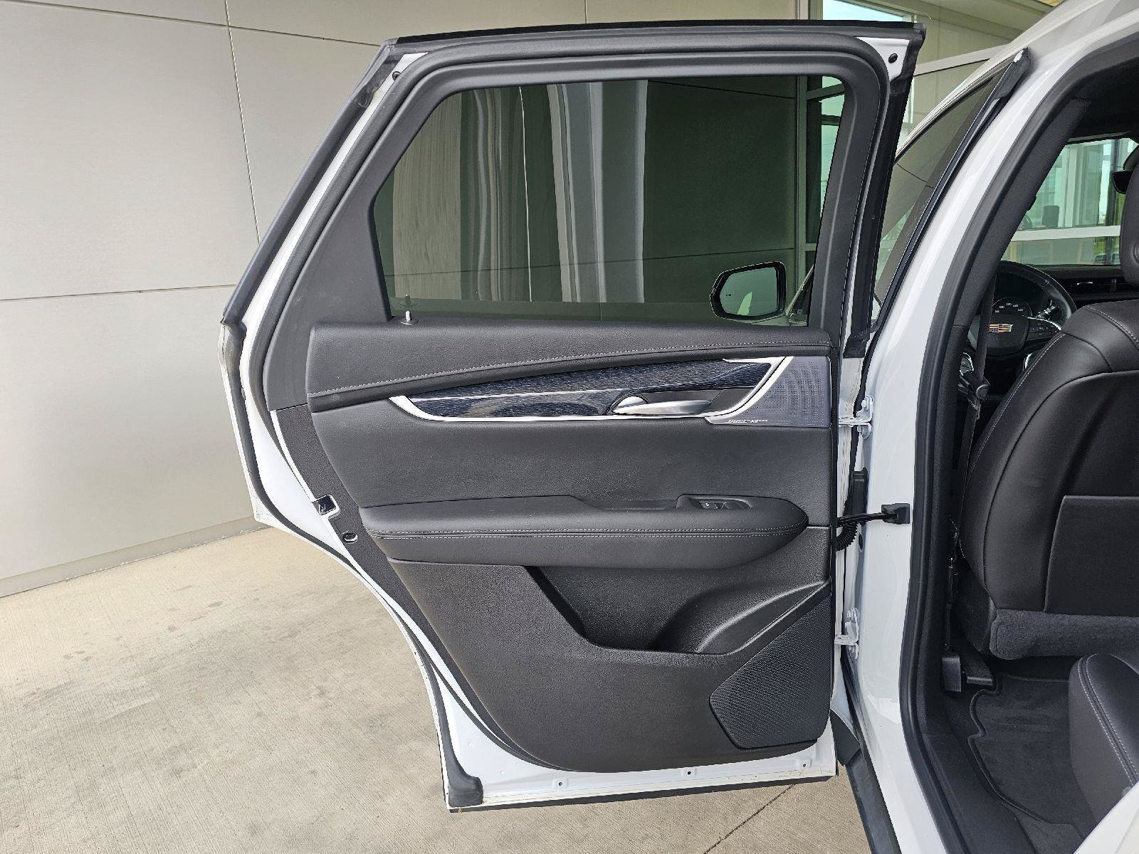 Used 2024 Cadillac XT5 Premium Luxury w/ Technology Package AWD/4WD image 16