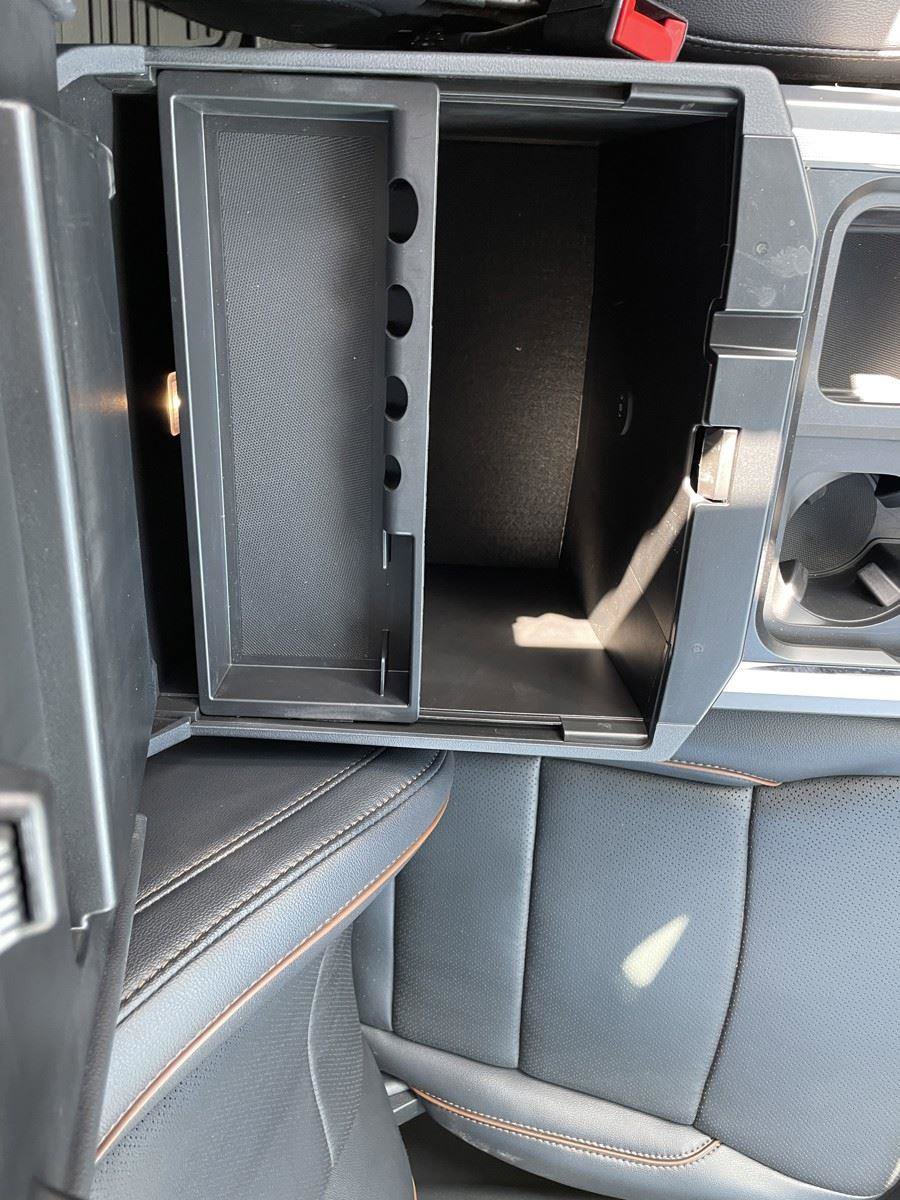 Used 2025 Ford F250 Lariat w/ Chrome Package image 22