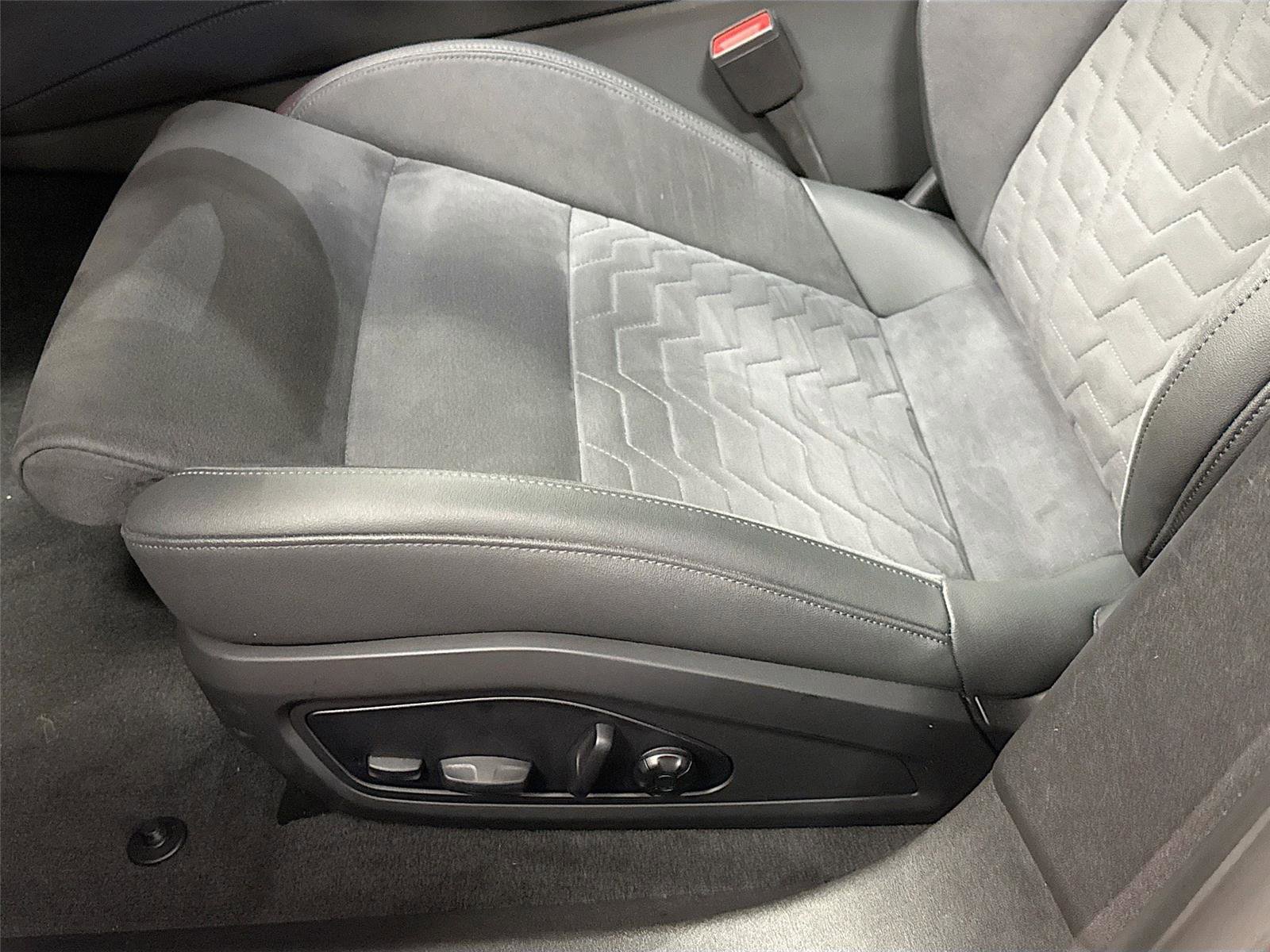 Used 2024 Audi e-tron GT Premium Plus w/ Performance Package AWD/4WD image 20